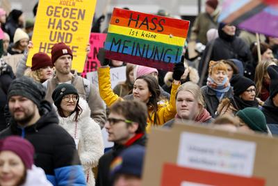 Gro?-Demo W?hl Liebe-stock-photo