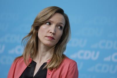 Generalsekret?rin der CDU Berlin Dr. Ottilie Klein MdB, Deutschland, Berlin, Pressekonferenz mit dem Generalsekret?r der-stock-photo