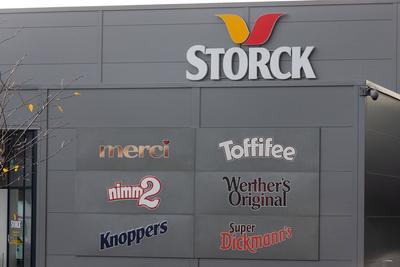 Halle, Deutschland 20. November 2020: Symbolbilder - 2020 - Storck, Merci, Toffifee, nimm2, Werther? s Original, Knopper-stock-foto