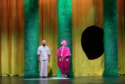 Theater an der Parkaue Berlin Sasja und das Reich jenseits des Meeres-stock-foto