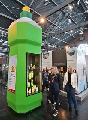 Die neue Ausstellung im Industriemuseum Chemnitz hei?t "fit-stock-photo