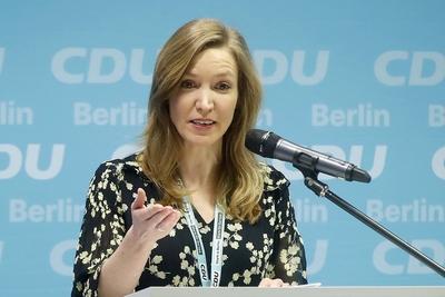 18. kleiner Landesparteitag der Berliner CDU in Berlin, Europawahl-Parteitag, mit Rede von Ottilie Klein, Generalsekreta-stock-foto
