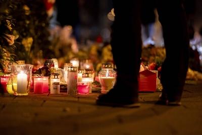 Commemorating suspescted terror attack-stock-foto