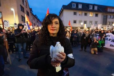 5 Jahre rassistischer Anschlag Hanau - Kundgebung und Demo-stock-foto