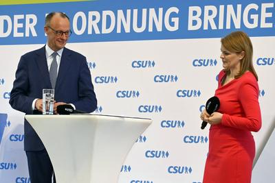 Dachau, 15.02.2025 Katrin Staffler, Bundestagsabgeordnete, CSU Mitglied des Deutschen Bundestages, CDU-Chef Friedrich Me-stock-photo