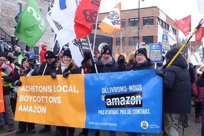 Protest Against Mass Layoffs of Amazon-stock-foto