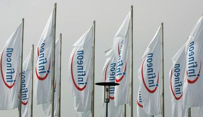 Infineon Fahnen, aufgenommen in Muenchen, Bayern, am 14. Februar 2008. *** Infineon flags, taken in Munich, Bavaria, on-stock-foto