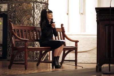 07.11.2010, Berlin / Mitte . Nina Hagen singt und predigt in der Marienkirche am Alexanderplatz, sie hat zum christlich-stock-foto