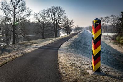 Eisenh?ttenstadt im Landkreis Oder-Spree LOS im Bundesland Brandenburg; Morgens an der Oder bzw Oder-Spree-Kanal - 08.03-stock-foto