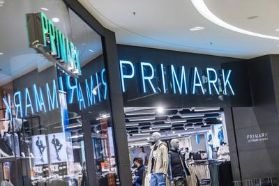 Ladengesch?ft von Primark. Einkaufscenter Milaneo Stuttgart. // 03.02.2025: Stuttgart, Baden-W?rttemberg, Deutschland. *-stock-foto