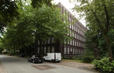 Fr?herer Verwaltungsstandort der Deutschen Telekom AG (Haus Neuerburg) an der Waldd?rferstra?e. In das seit geraumer Zei-stock-foto