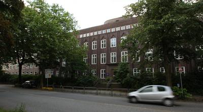 Fr?herer Verwaltungsstandort der Deutschen Telekom AG (Haus Neuerburg) an der Waldd?rferstra?e. In das seit geraumer Zei-stock-foto