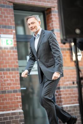 W?chentliche Pressekonferenz nach Gremiensitzungen der FDP ? Christian Lindner, Parteivorsitzender und ehemaliger Bundesfinanzminister-stock-photo