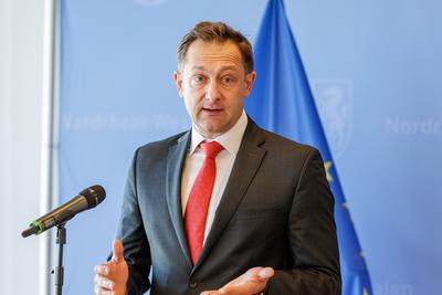 NRW-Ministerin Silke Gori?en empf?ngt Christophe Hansen, EU-Kommissar f?r Landwirtschaft und Ern?hrung-stock-foto