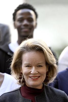 Meeting Queen Mathilde and the writer Genevi?ve Damas in a college in Anderlecht-stock-foto