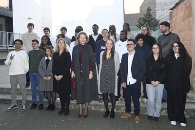 Meeting Queen Mathilde and the writer Genevi?ve Damas in a college in Anderlecht-stock-foto
