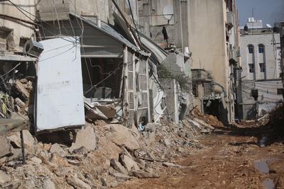 Damage to Palestinian homes caused by an Israeli military raid on the Nour Shams refugee camp near Tulkarem-stock-foto