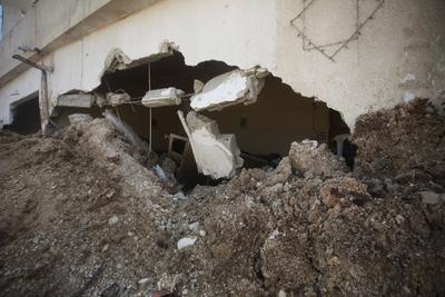 Damage to Palestinian homes caused by an Israeli military raid on the Nour Shams refugee camp near Tulkarem-stock-foto