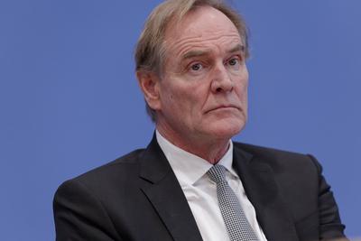 Sta?dtetag warnt vor Finanznotstand-stock-foto
