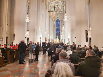 ?kumenischer Gedenkgottesdienst f?r die Opfer des Anschlags in M?nchen-stock-foto