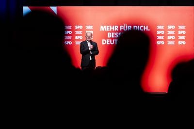 Olaf Scholz in Emden-stock-foto