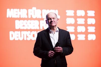 Olaf Scholz in Emden-stock-foto