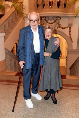 Verleihung des G?tz George Preises 2022 Hajo Gies und Brigitte Janner auf dem roten Teppich bei der Verleihung des G?tz-stock-foto