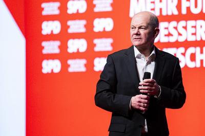 Olaf Scholz in Emden-stock-foto