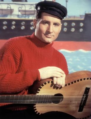 FREDDY QUINN S?nger Schauspieler mit Gitarre Studioaufnahme ca 1958 *** FREDDY QUINN singer a-stock-foto