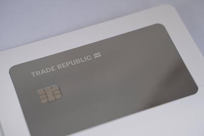 Themenbild - VISA Debitkarte vom Neobroker Trade Republic Bank, 24.04.2024 Themenbild - VISA Debitkarte vom Neobroker Tr-stock-photo