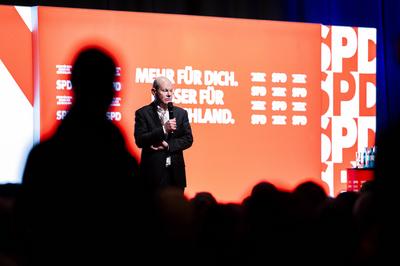 Olaf Scholz in Emden-stock-foto