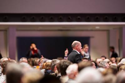 Olaf Scholz in Emden-stock-foto