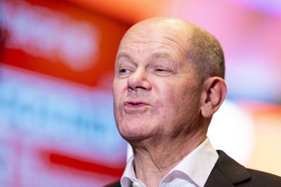 Olaf Scholz in Emden-stock-foto