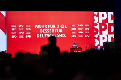 Olaf Scholz in Emden-stock-foto