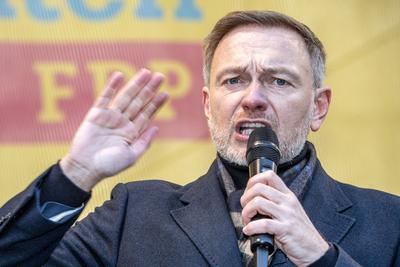 Christian Lindner, FDP-Vorsitzender, Wahlkampfrede auf dem Marienplatz, Bundestagswahlkampf, M?nchen, 18. Februar 2025-stock-foto