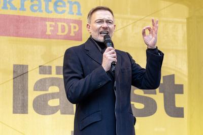 Christian Lindner, FDP-Vorsitzender, Wahlkampfrede auf dem Marienplatz, Bundestagswahlkampf, M?nchen, 18. Februar 2025-stock-foto