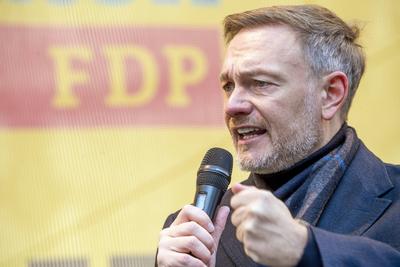 Christian Lindner, FDP-Vorsitzender, Wahlkampfrede auf dem Marienplatz, Bundestagswahlkampf, M?nchen, 18. Februar 2025-stock-foto