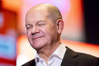 Olaf Scholz in Emden-stock-foto