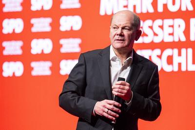 Olaf Scholz in Emden-stock-foto