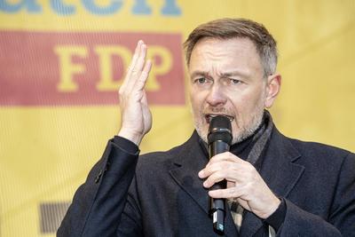 Christian Lindner, FDP-Vorsitzender, Wahlkampfrede auf dem Marienplatz, Bundestagswahlkampf, M?nchen, 18. Februar 2025-stock-foto