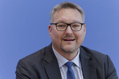 Bericht Afghanistan-Untersuchungsausschuss-stock-foto