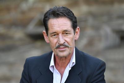 Max TIDOF (spielt Julius Greiner), Einzelbild,angeschnittenes Einzelmotiv,Portraet,Portrait,Portr?t. Pressetermin am Set-stock-photo
