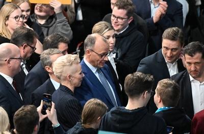 GER, Friedrich Merz (Kanzlerkandidat CDU) in der CDU Hochburg Vechta-stock-foto
