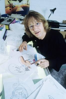 Bildnummer: 56779755  Datum: 01.03.1994  Copyright: imago/teutopressR?tger Feldmann ( Br?sel ) 03/94 mapo hoch halb sitzend Stift Zeichnung seri?s Hemd schwarz Schreibtisch neutral Mann Comic Kunst Karikatur Werner Unternehmen Verlag Management blond Brille Schmuck Ring Ringe People Shooting xdp x0x 1994 hoch  56779755 Date 01 03 1994 Copyright Imago teutopress R?tger Feldmann Br?sel 03 94  vertical half seated Pen Drawing seriously Shirt Black Desk neutral Man Comic Art Caricature Werner Companies Verlag Management blond Glasses Jewellery Ring Rings Celebrities Shooting XDP x0x 1994 vertical-stock-foto