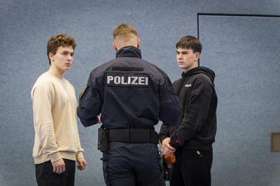 Polizeischule Rothenburg Hochschulinformationstag an der Hochschule der S?chsischen Polizei Den Informationstag an der H-stock-foto
