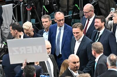 GER, Friedrich Merz (Kanzlerkandidat CDU) in der CDU Hochburg Vechta-stock-foto