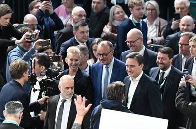 GER, Friedrich Merz (Kanzlerkandidat CDU) in der CDU Hochburg Vechta-stock-foto