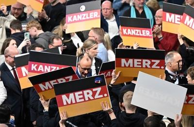 GER, Friedrich Merz (Kanzlerkandidat CDU) in der CDU Hochburg Vechta-stock-foto