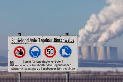 Kraftwerk Jaenschwalde-stock-foto