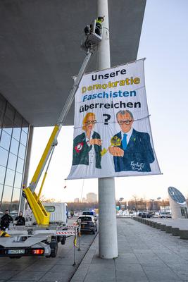 Banner Protestaktion vorm Paul L?be Haus-stock-foto